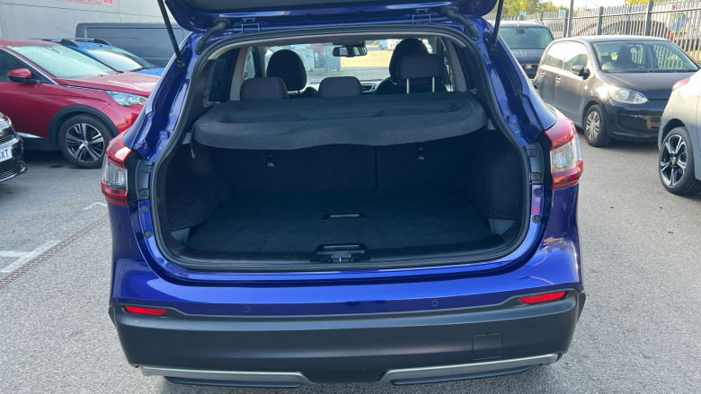 Nissan Qashqai 1.3 DiG-T 160 [157] N-Connecta 5dr DCT Glass Roof Petrol Hatchback